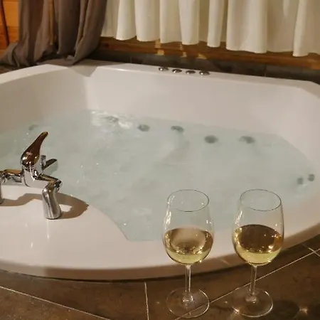 ゲストハウス Dryades 4*