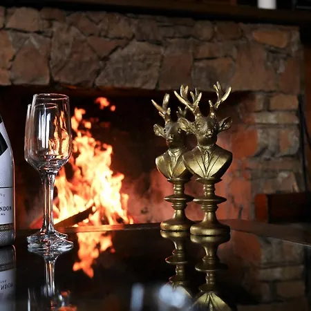 ゲストハウス Dryades Synikia Mesi Trikalon